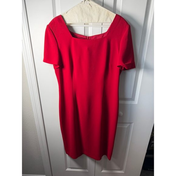 DONNA MORGAN Dresses & Skirts - DONNA MORGAN Red Short Sleeve Dress Size 14